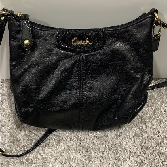 Small coach crossbody bag - Picture 2 of 3